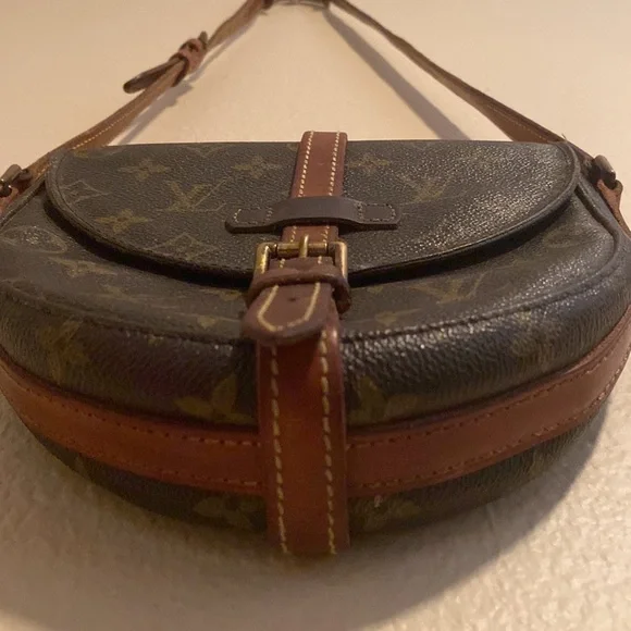 Louis Vuitton Chantilly PM Crossbody purse - Picture 3 of 9